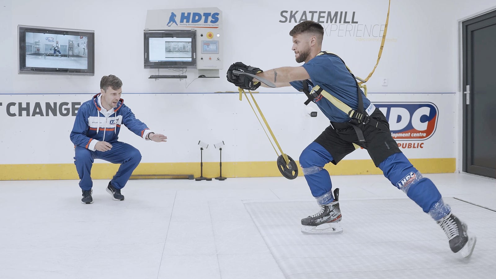 National federations: hockey players training on the HST hockey skating treadmill